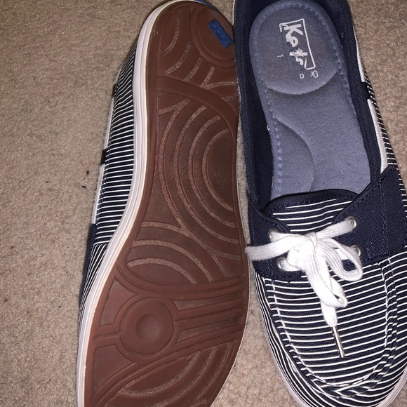 navy ked shoes - Picture 2 of 3